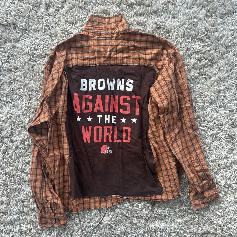 Cleveland Browns NFL Columbia Men's Plaid Shirt with Graphic Back